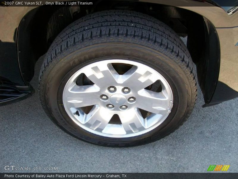 Onyx Black / Light Titanium 2007 GMC Yukon SLT