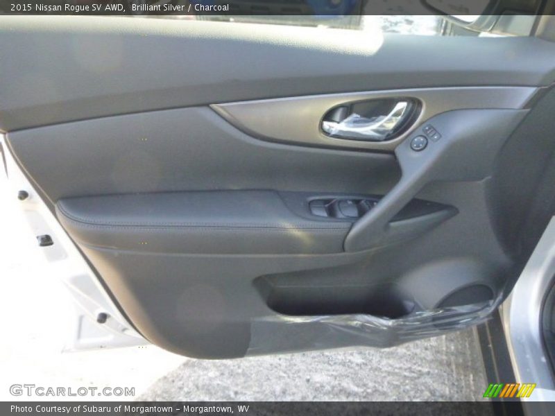 Brilliant Silver / Charcoal 2015 Nissan Rogue SV AWD
