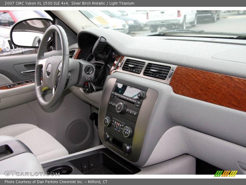 Silver Birch Metallic / Light Titanium 2007 GMC Yukon XL 1500 SLE 4x4