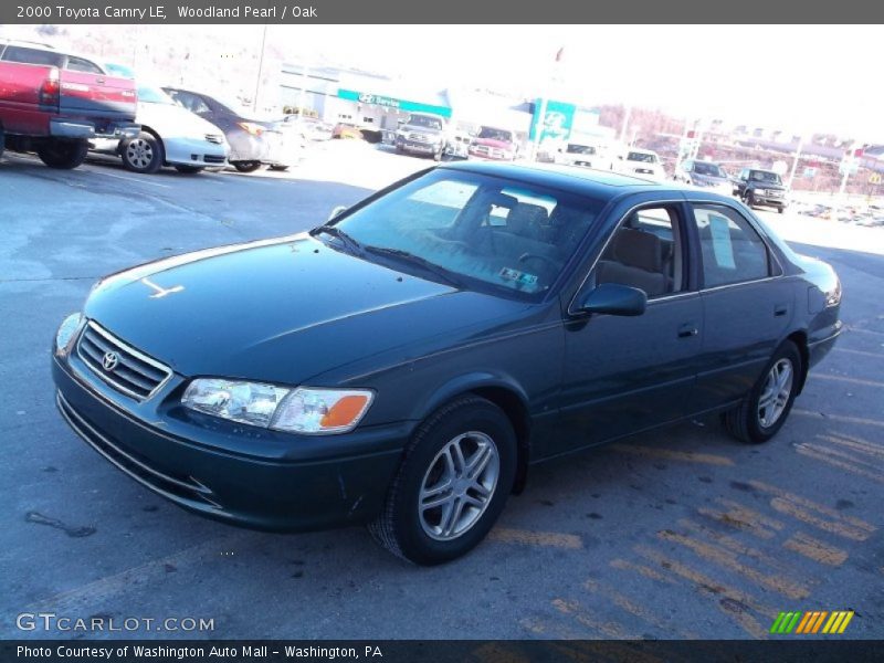 Woodland Pearl / Oak 2000 Toyota Camry LE