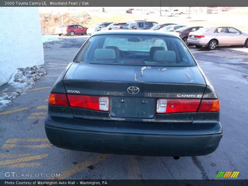 Woodland Pearl / Oak 2000 Toyota Camry LE