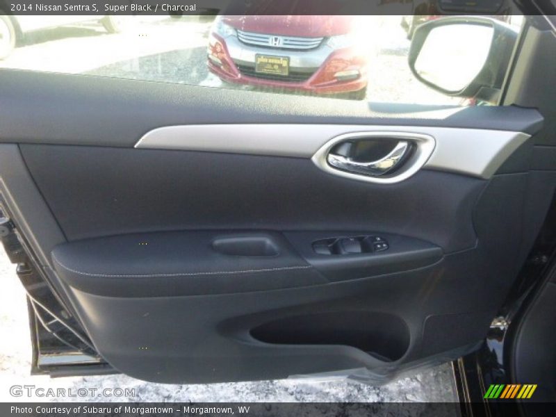 Super Black / Charcoal 2014 Nissan Sentra S