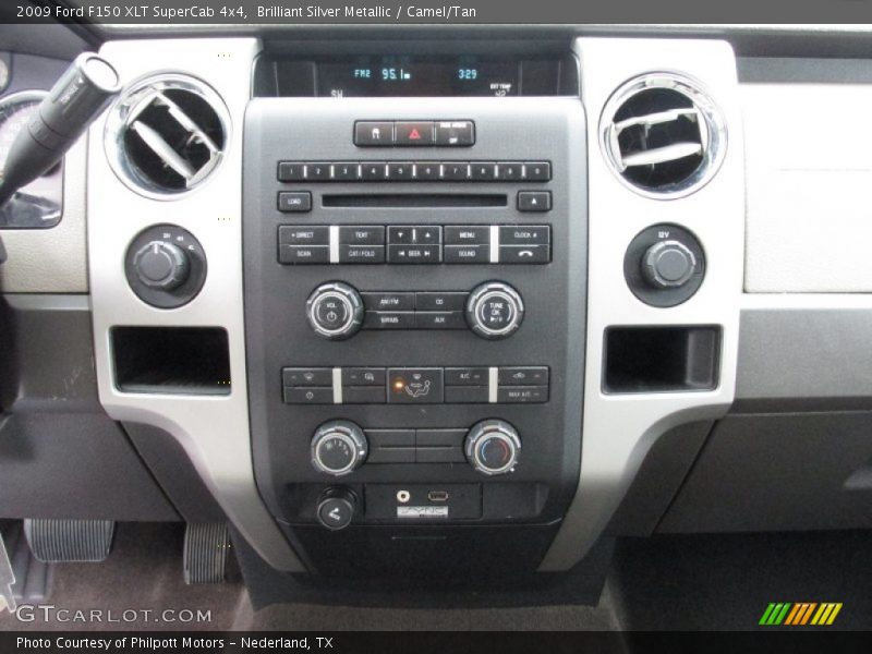 Brilliant Silver Metallic / Camel/Tan 2009 Ford F150 XLT SuperCab 4x4