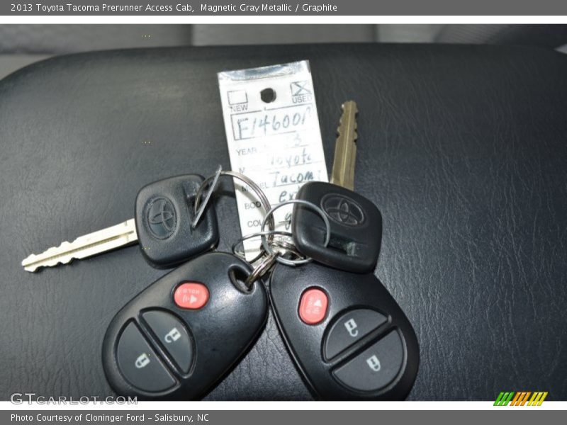 Magnetic Gray Metallic / Graphite 2013 Toyota Tacoma Prerunner Access Cab