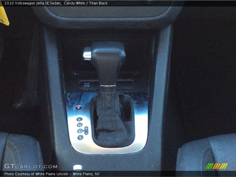 Candy White / Titan Black 2010 Volkswagen Jetta SE Sedan