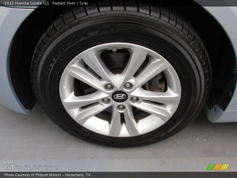 Radiant Silver / Gray 2013 Hyundai Sonata GLS