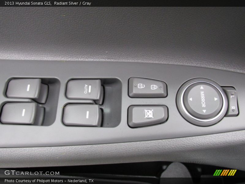 Radiant Silver / Gray 2013 Hyundai Sonata GLS