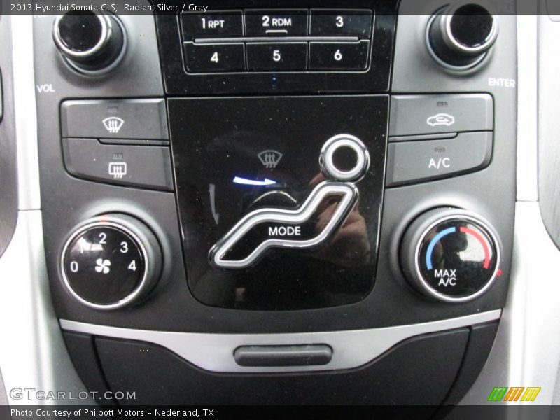 Radiant Silver / Gray 2013 Hyundai Sonata GLS