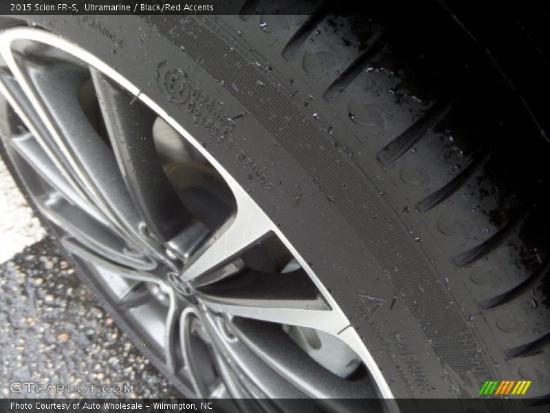 Ultramarine / Black/Red Accents 2015 Scion FR-S