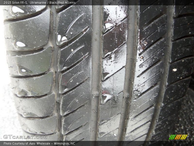 Ultramarine / Black/Red Accents 2015 Scion FR-S