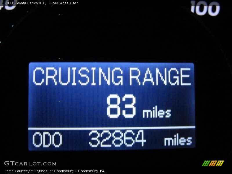 Super White / Ash 2011 Toyota Camry XLE