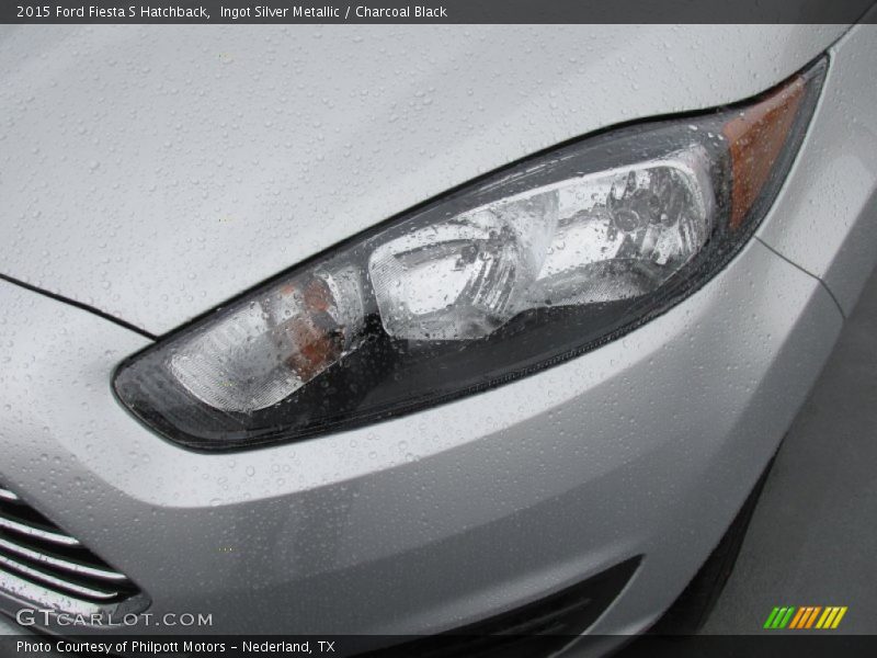 Ingot Silver Metallic / Charcoal Black 2015 Ford Fiesta S Hatchback