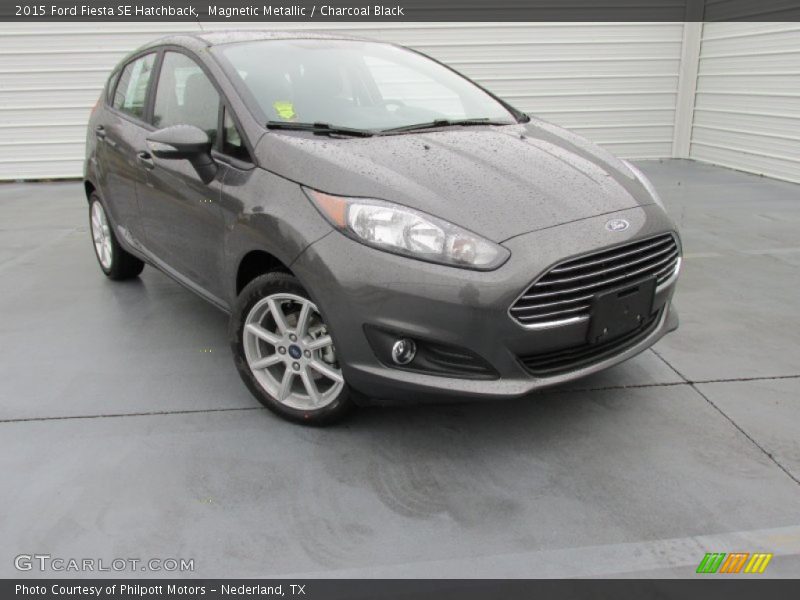 Magnetic Metallic / Charcoal Black 2015 Ford Fiesta SE Hatchback