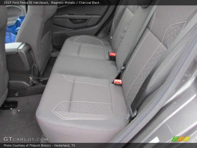 Magnetic Metallic / Charcoal Black 2015 Ford Fiesta SE Hatchback