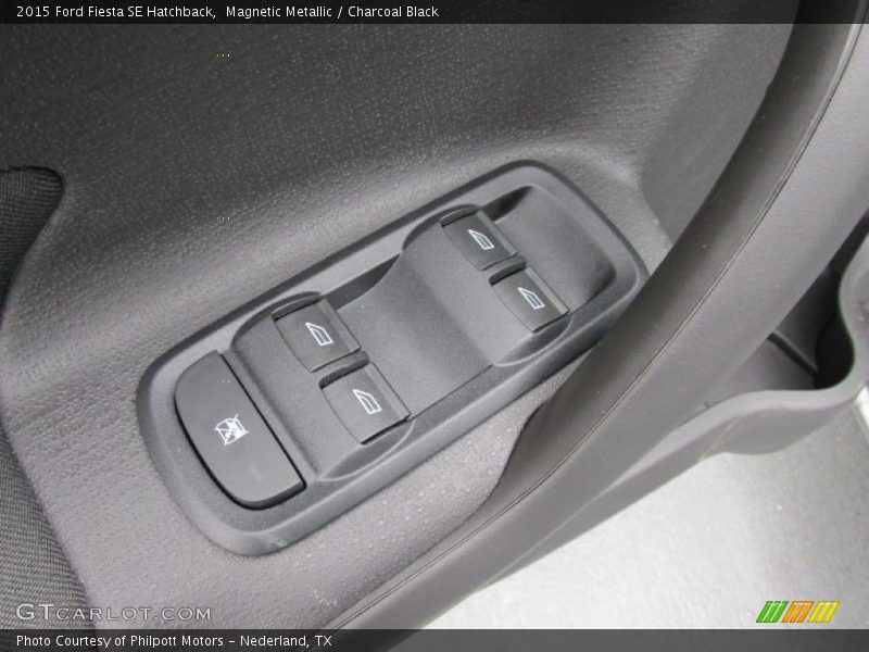 Magnetic Metallic / Charcoal Black 2015 Ford Fiesta SE Hatchback