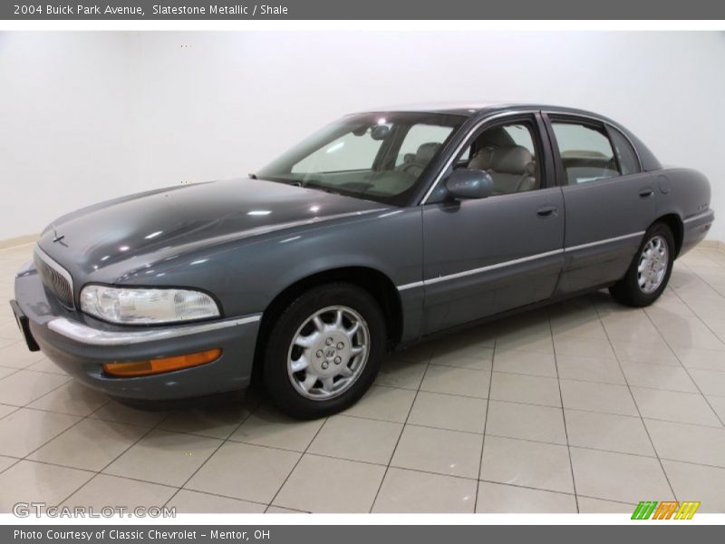 Front 3/4 View of 2004 Park Avenue 