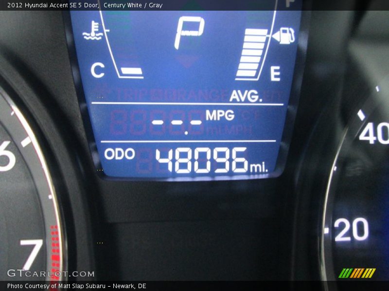 Century White / Gray 2012 Hyundai Accent SE 5 Door
