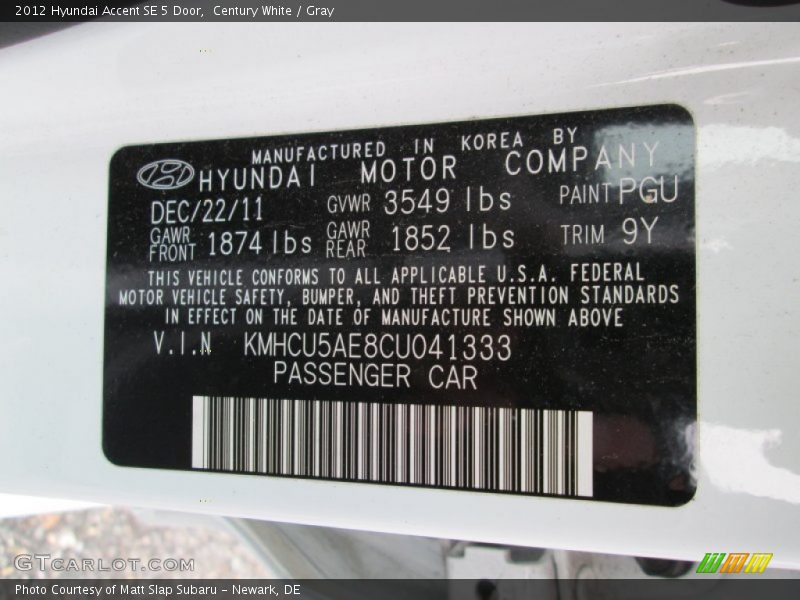 Century White / Gray 2012 Hyundai Accent SE 5 Door