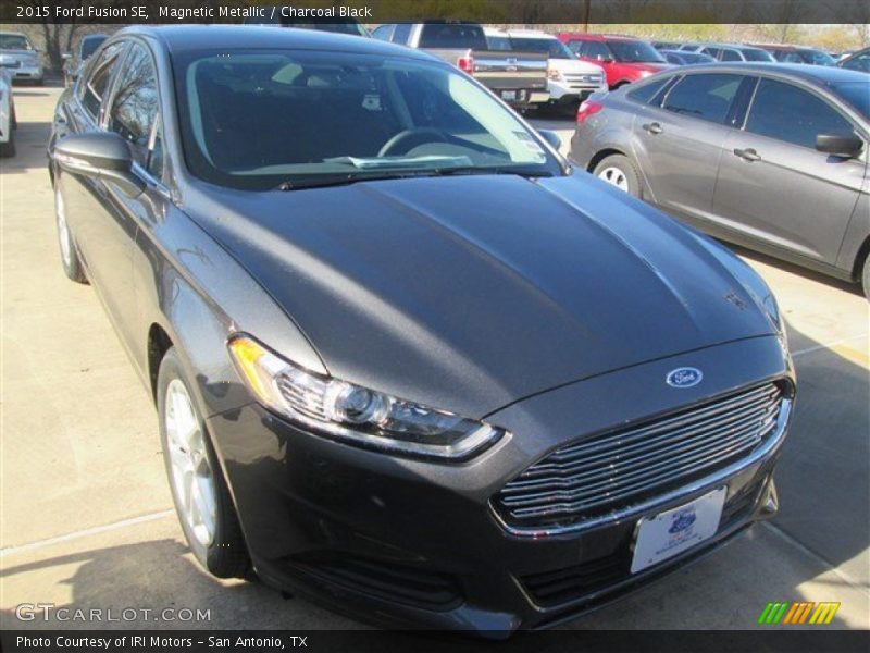 Magnetic Metallic / Charcoal Black 2015 Ford Fusion SE