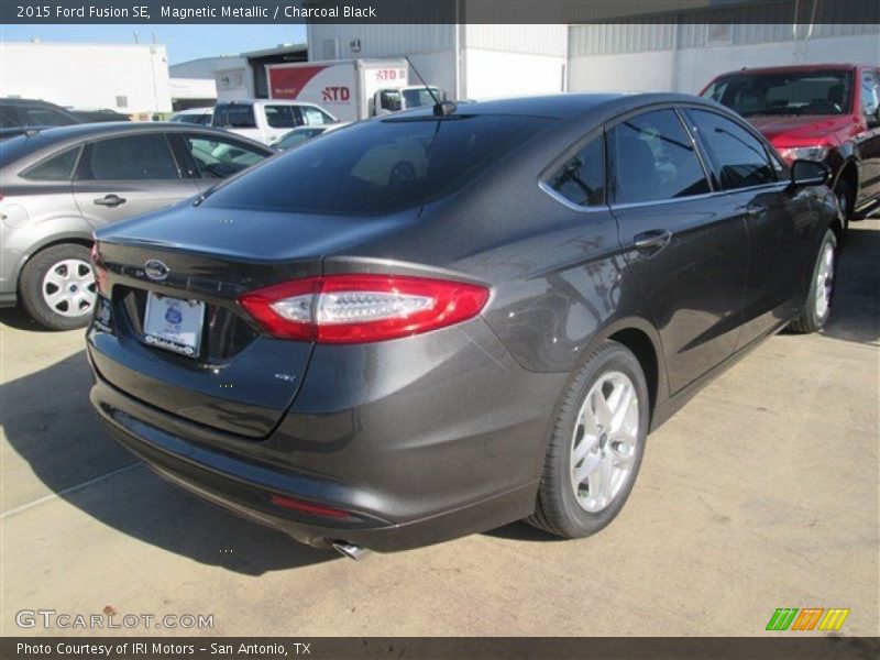 Magnetic Metallic / Charcoal Black 2015 Ford Fusion SE