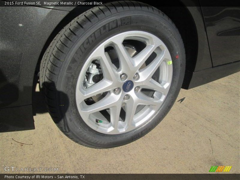 Magnetic Metallic / Charcoal Black 2015 Ford Fusion SE