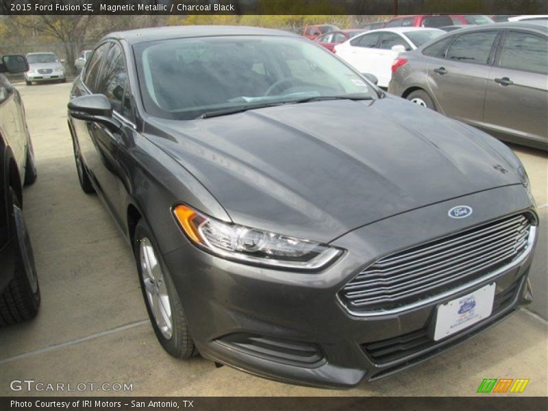 Magnetic Metallic / Charcoal Black 2015 Ford Fusion SE
