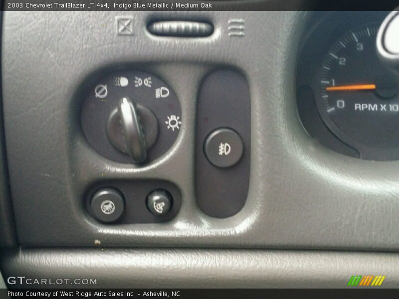Indigo Blue Metallic / Medium Oak 2003 Chevrolet TrailBlazer LT 4x4