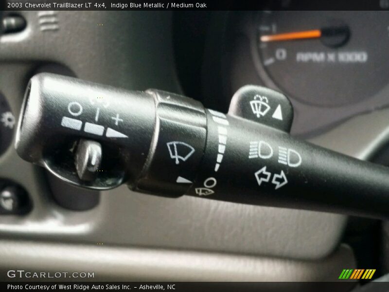 Indigo Blue Metallic / Medium Oak 2003 Chevrolet TrailBlazer LT 4x4