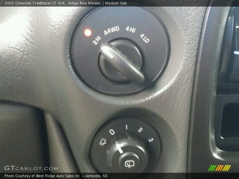 Indigo Blue Metallic / Medium Oak 2003 Chevrolet TrailBlazer LT 4x4