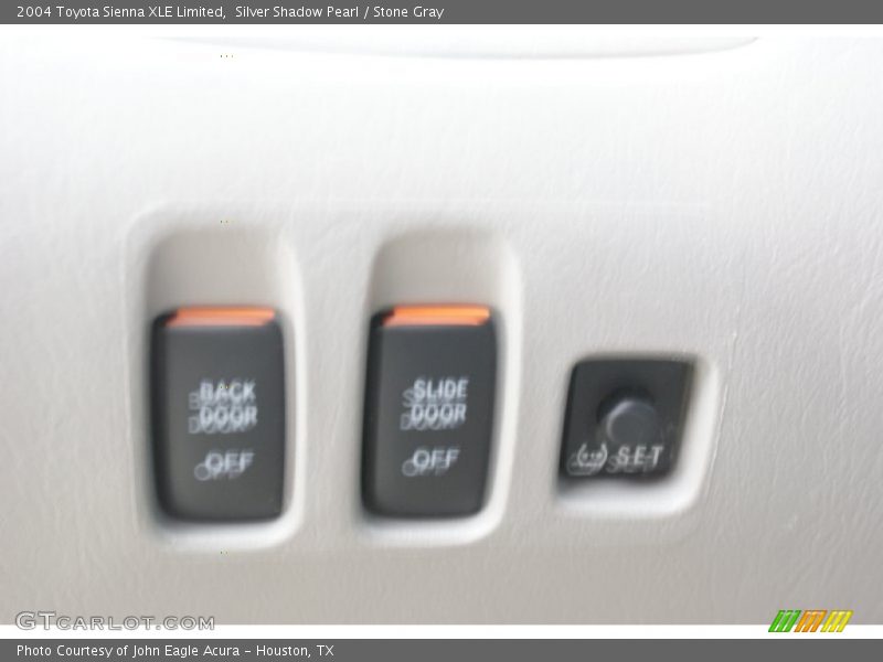 Silver Shadow Pearl / Stone Gray 2004 Toyota Sienna XLE Limited