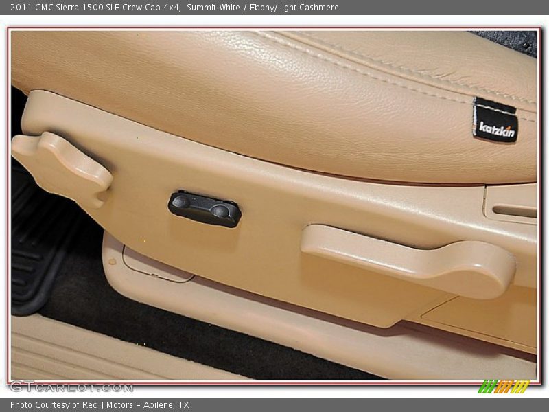 Summit White / Ebony/Light Cashmere 2011 GMC Sierra 1500 SLE Crew Cab 4x4