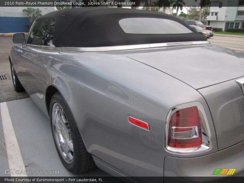 Jubilee Silver / Creme Light 2010 Rolls-Royce Phantom Drophead Coupe