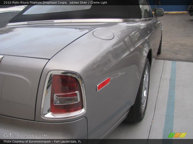 Jubilee Silver / Creme Light 2010 Rolls-Royce Phantom Drophead Coupe