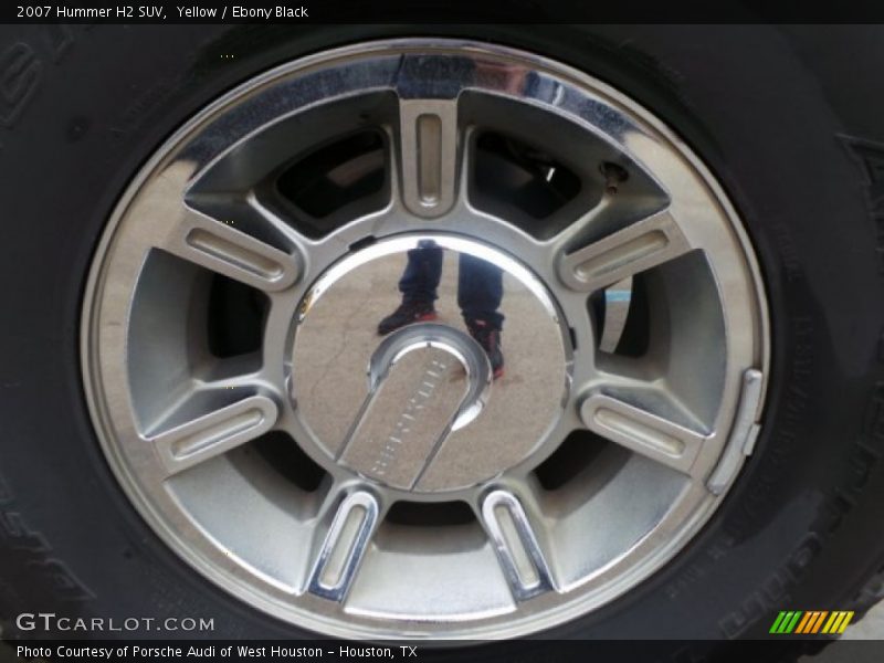  2007 H2 SUV Wheel