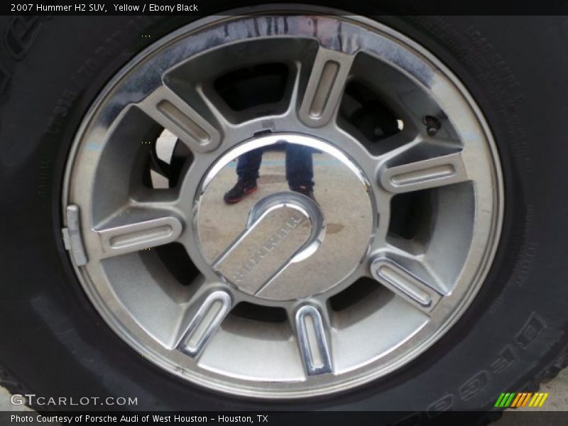  2007 H2 SUV Wheel