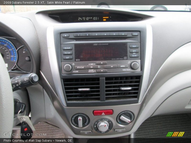 Satin White Pearl / Platinum 2009 Subaru Forester 2.5 XT