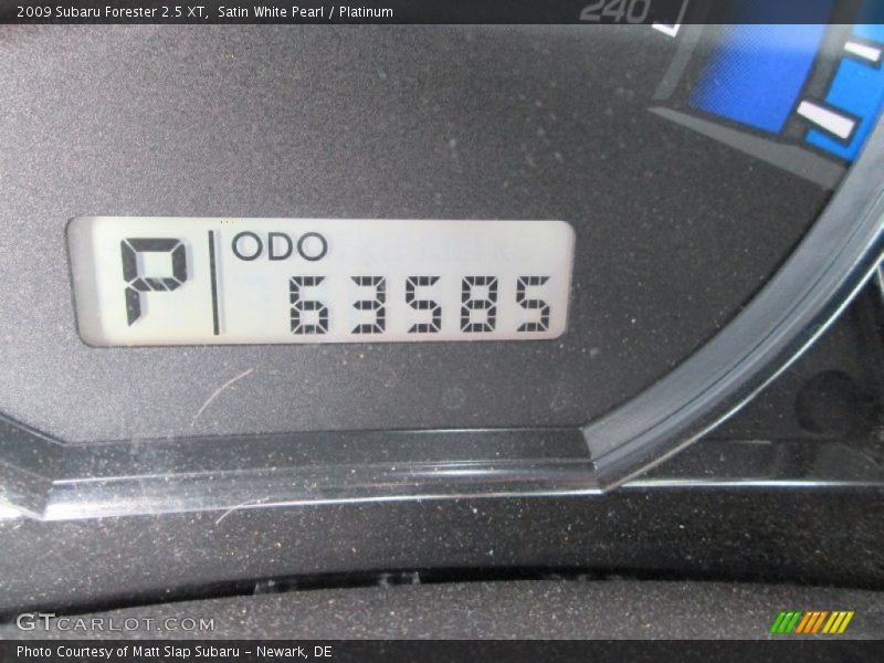 Satin White Pearl / Platinum 2009 Subaru Forester 2.5 XT