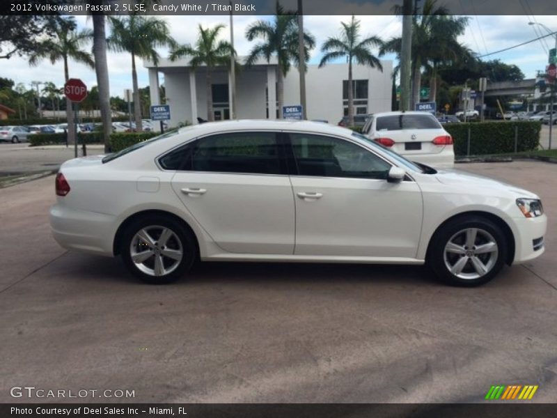 Candy White / Titan Black 2012 Volkswagen Passat 2.5L SE