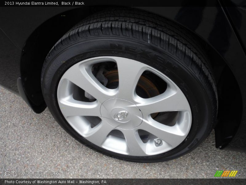 Black / Black 2013 Hyundai Elantra Limited