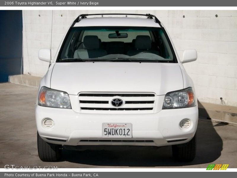 Super White / Ivory Beige 2006 Toyota Highlander V6