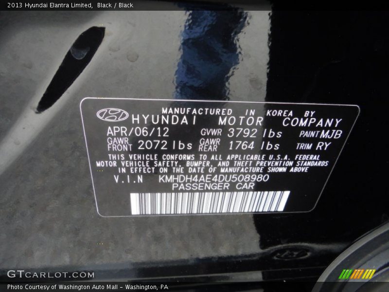 Black / Black 2013 Hyundai Elantra Limited
