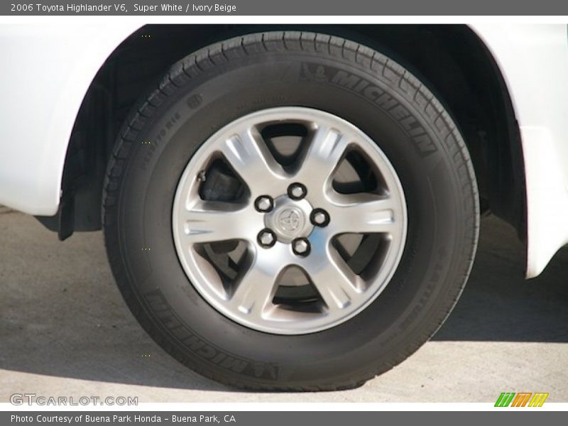 Super White / Ivory Beige 2006 Toyota Highlander V6