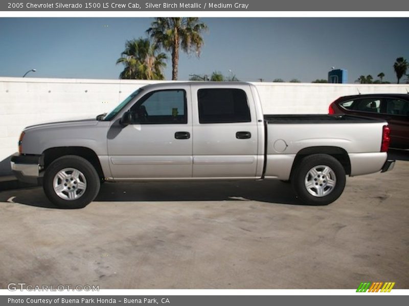 Silver Birch Metallic / Medium Gray 2005 Chevrolet Silverado 1500 LS Crew Cab