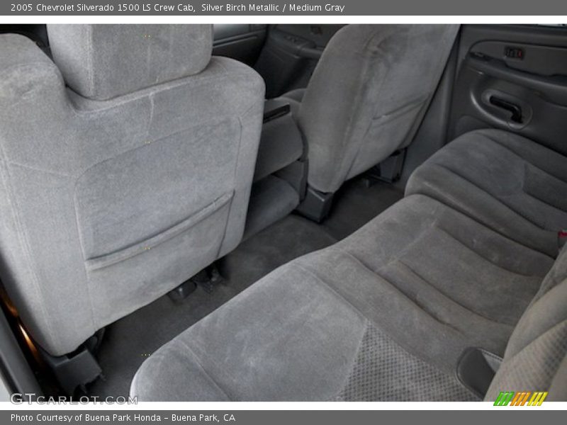 Silver Birch Metallic / Medium Gray 2005 Chevrolet Silverado 1500 LS Crew Cab