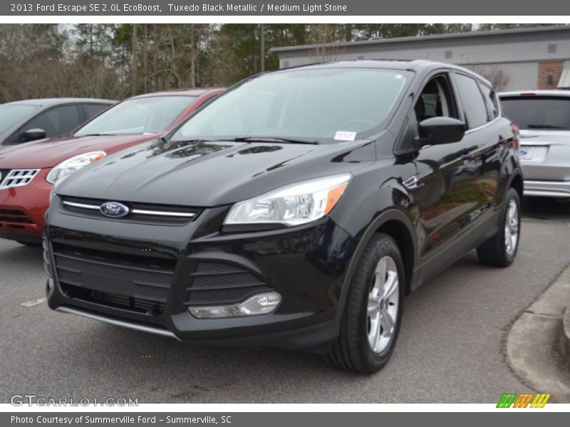 Front 3/4 View of 2013 Escape SE 2.0L EcoBoost