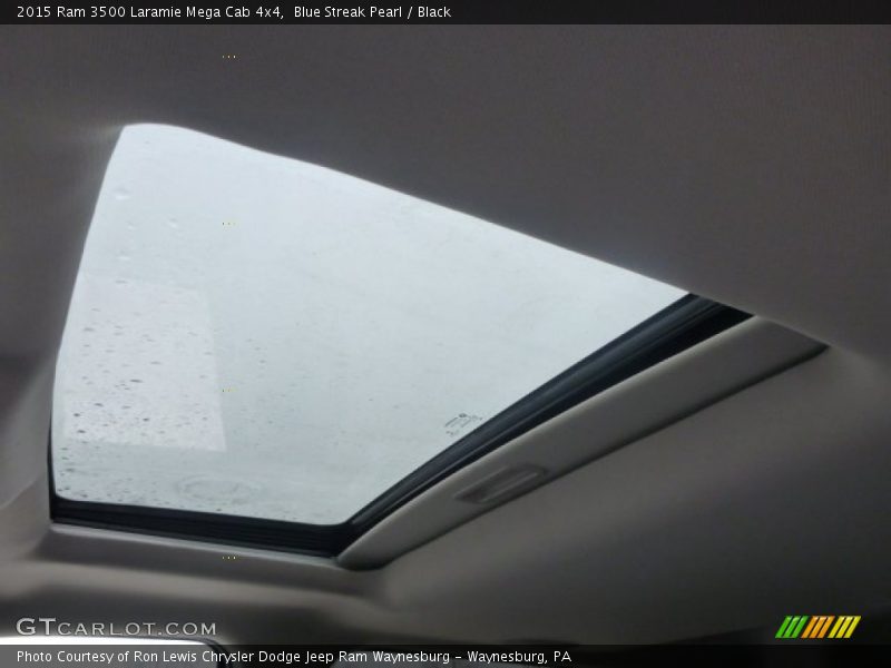 Sunroof of 2015 3500 Laramie Mega Cab 4x4