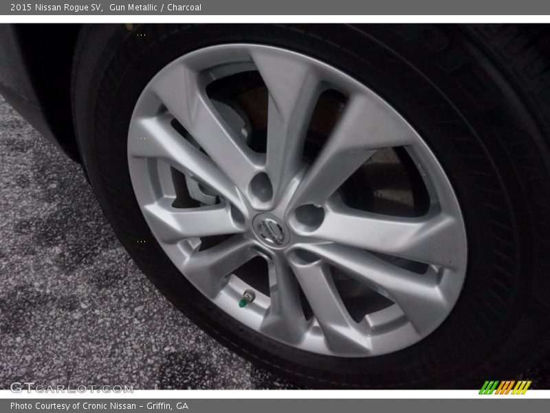 Gun Metallic / Charcoal 2015 Nissan Rogue SV