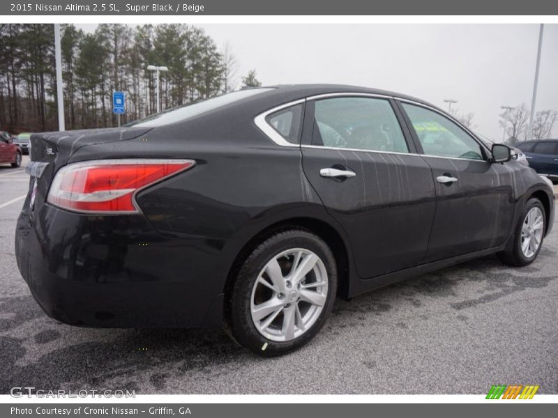 Super Black / Beige 2015 Nissan Altima 2.5 SL