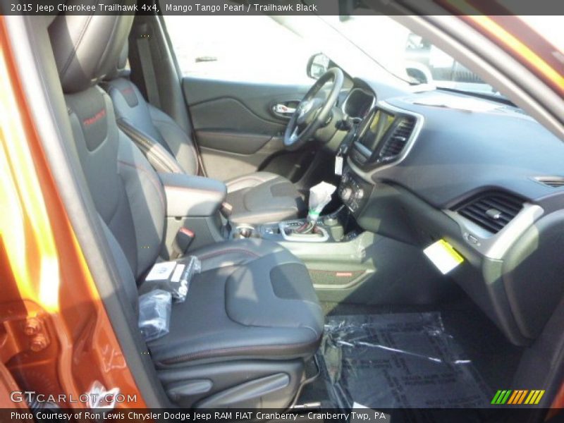 Mango Tango Pearl / Trailhawk Black 2015 Jeep Cherokee Trailhawk 4x4