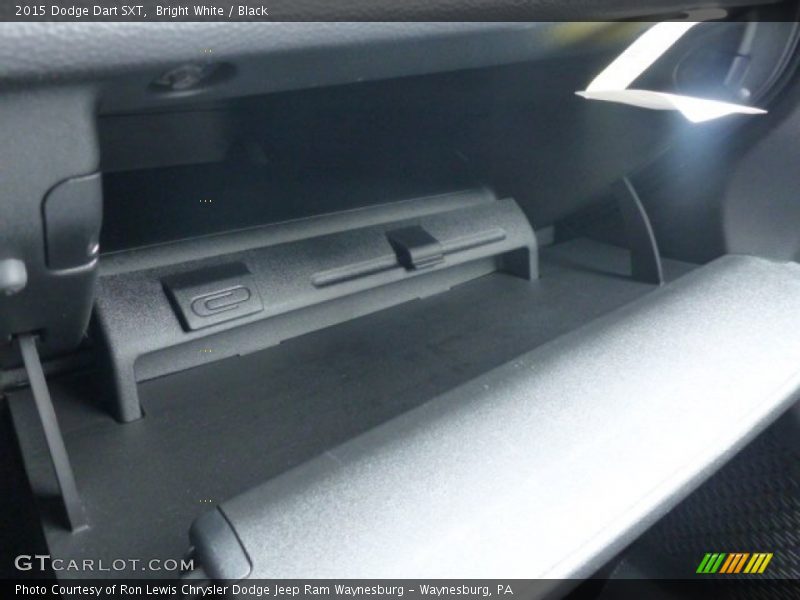 Bright White / Black 2015 Dodge Dart SXT